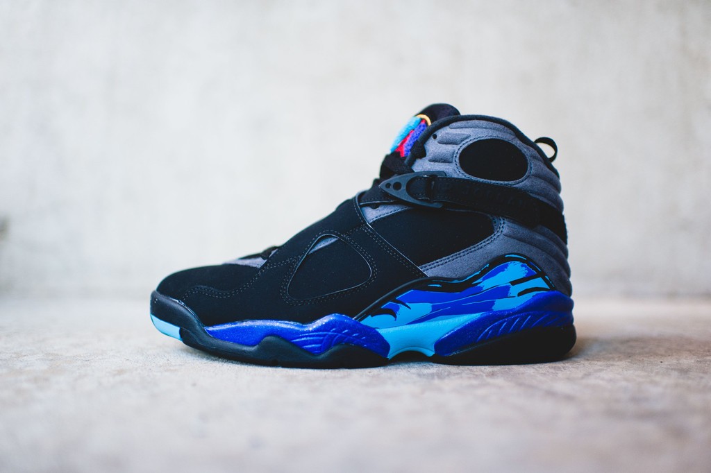 all blue 8s