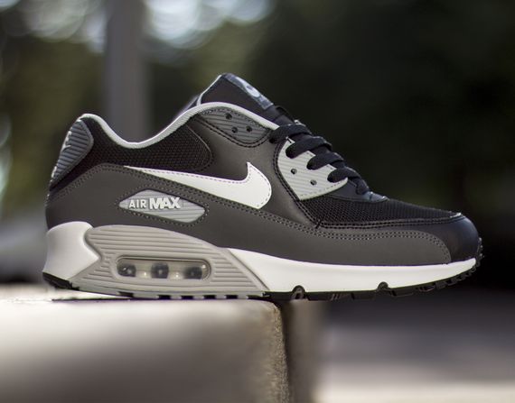 nike air max 90 black and white and grey