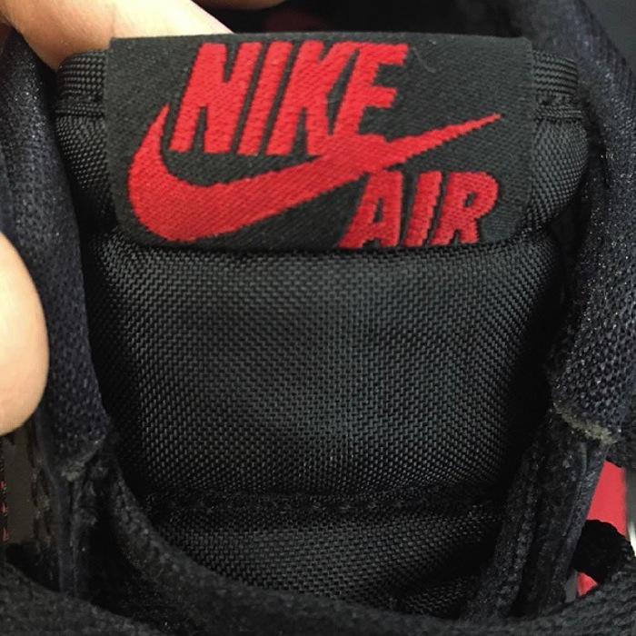 nike air with tag