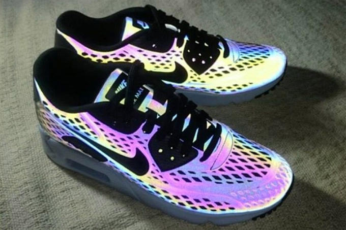 holographic air max