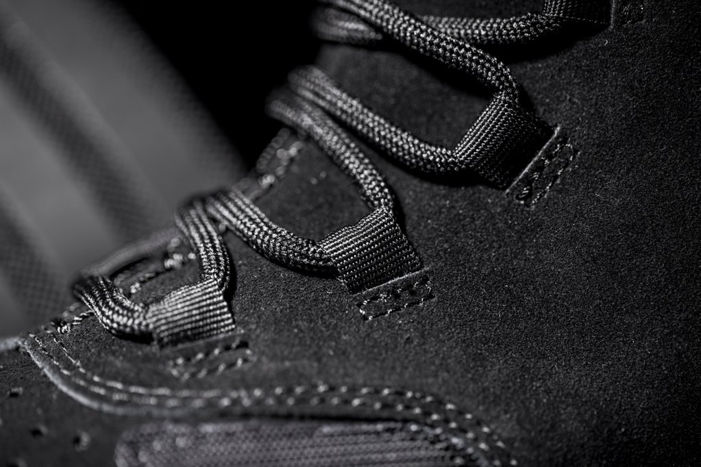 adidas-yeezy-750-boost-black-release-date-8