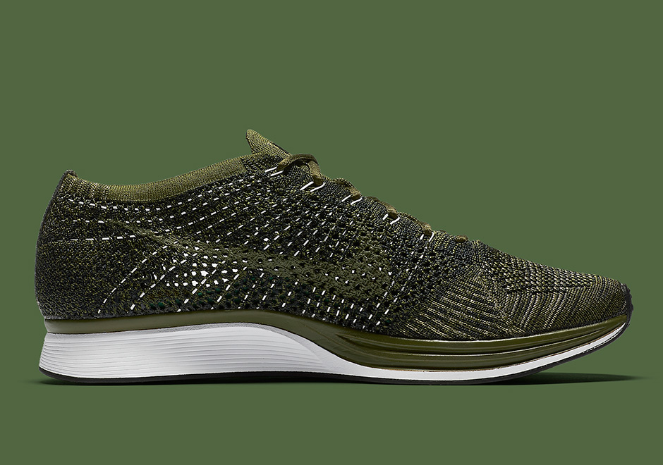 nike-flyknit-racer-rough-green-neutral-olive-sequoia-3