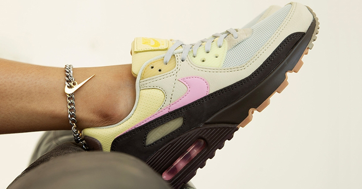 Air Max 90 Comes With a Nike Chain Anklet