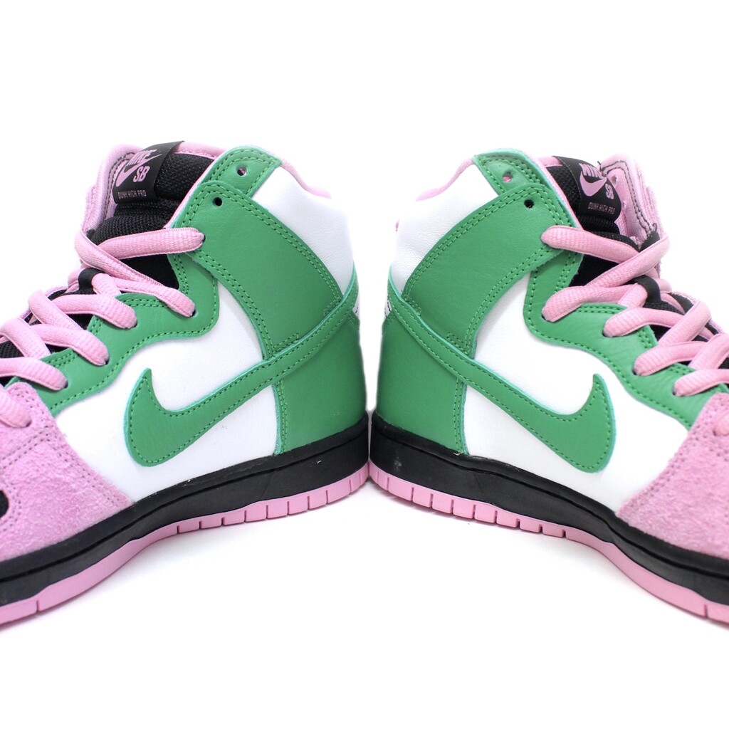 First Look at the Nike SB Dunk High “Invert Celtics”