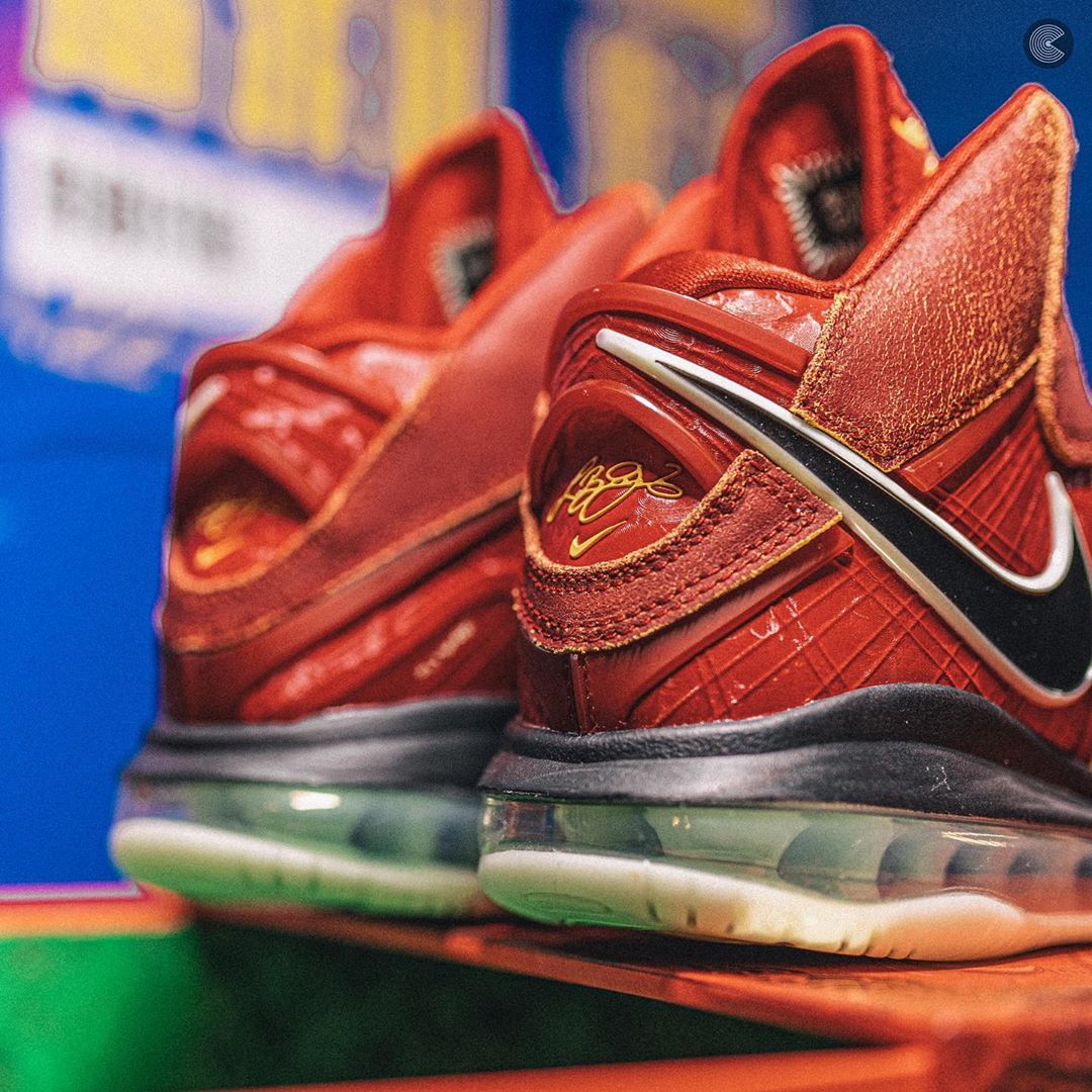 lebron 18 red suede
