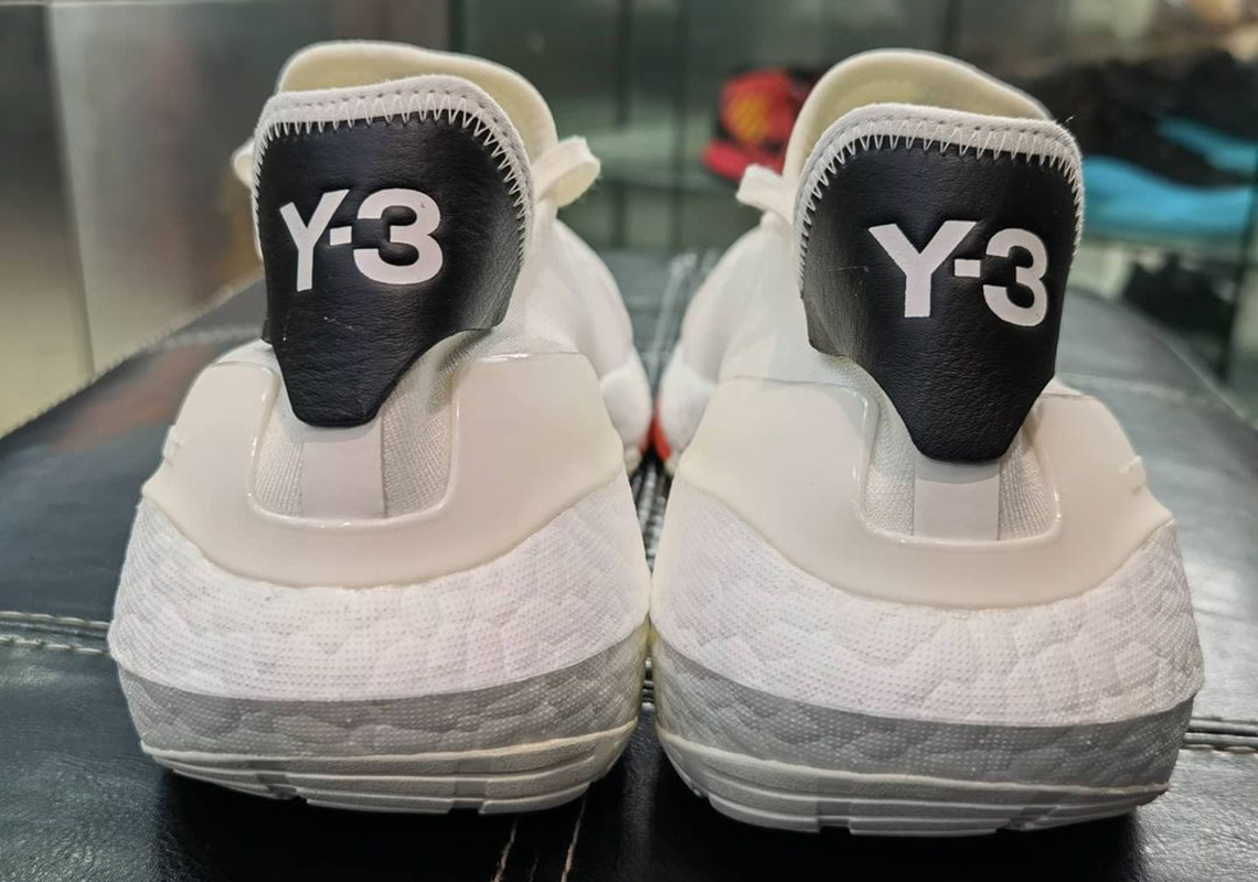 morale Dodge Wish First Look at the adidas Y-3 Ultraboost 21