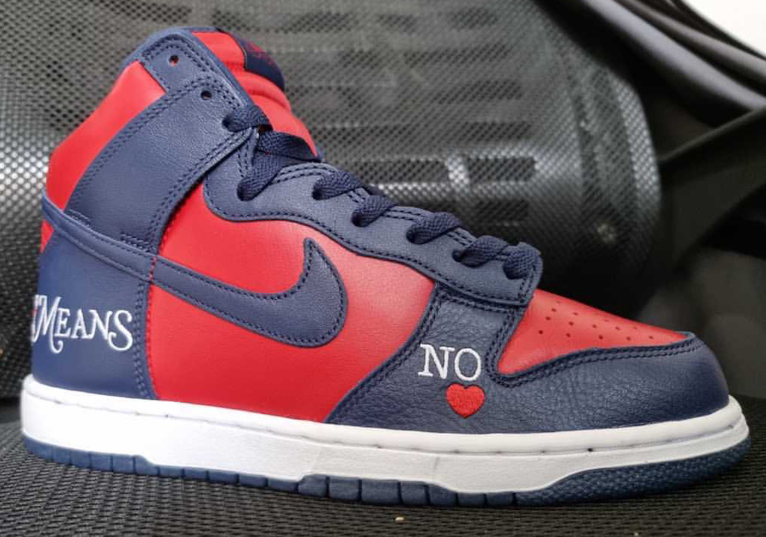 Supreme Nike SB Dunk High By Any Means Navy Red DN3741-600