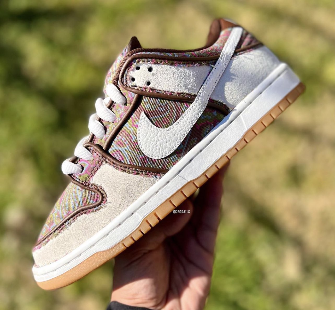 Nike SB nike sb dunks suede Dunk Low "Brown Paisley" DH7534-200 Release Date